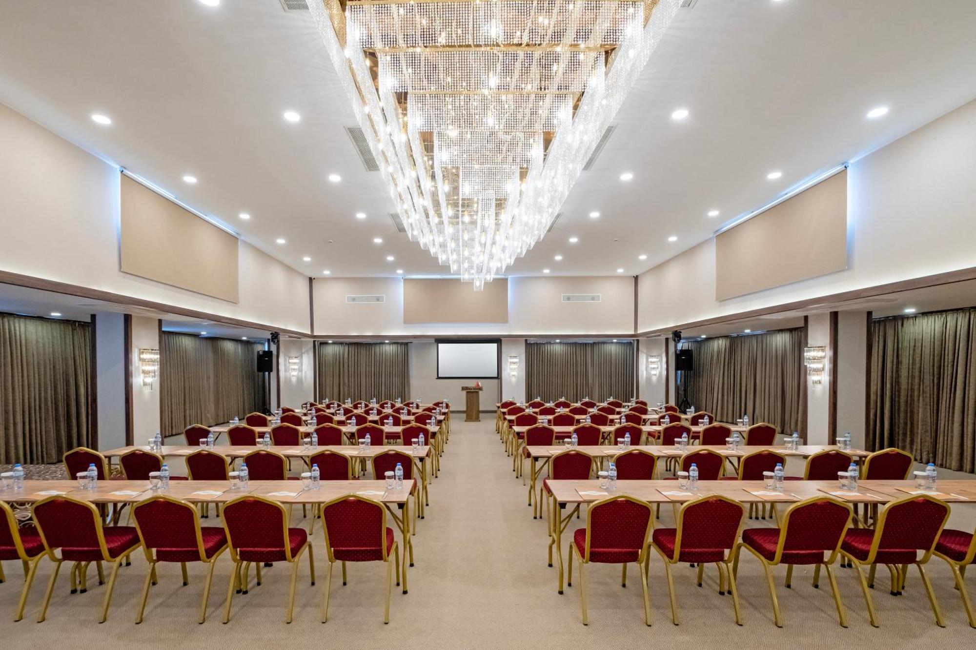 Park Dedeman Mersin Marina Çiftlik エクステリア 写真