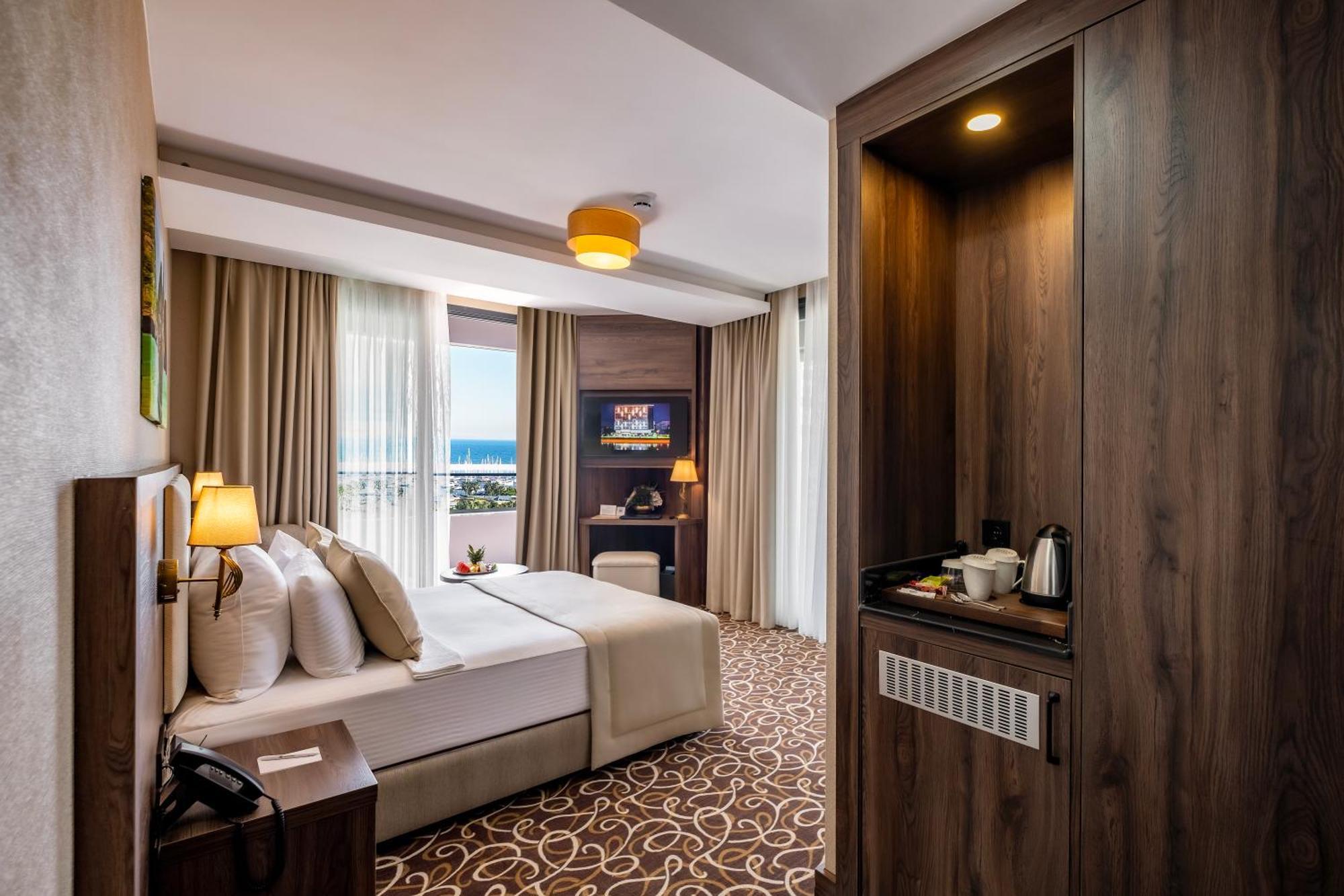 Park Dedeman Mersin Marina Çiftlik エクステリア 写真